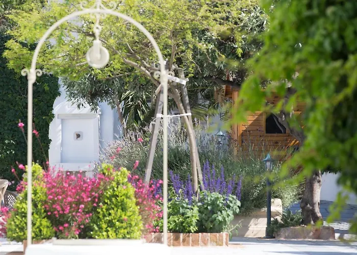 Kouneni * Mykonos Town