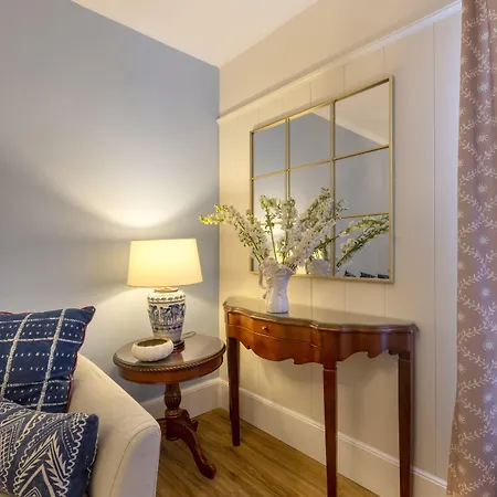 Kouneni Mykonos Town